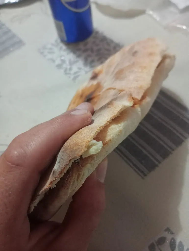 Giada e lo scazzo_Pizzeria Rusty Scottadito_Bacu Abis_review