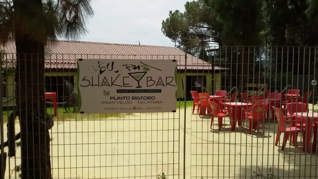 Shake Bisteccheria Pizzeria restaurant in Bacu Abis