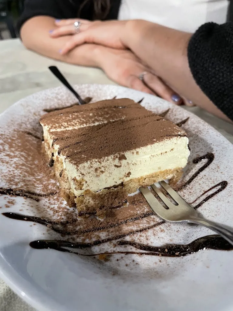 Chris Müller_Restaurant café Oasi_Bacu Abis_review