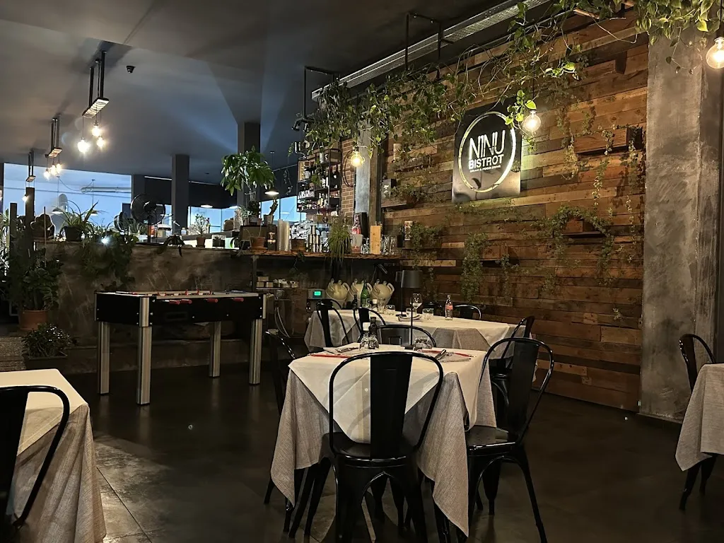 Ninu Bistrot restaurant in Bacu Abis