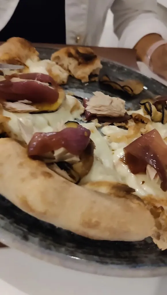 AcquaSale | Pizza, fritto e mare_Bacu Abis_slider_image_2