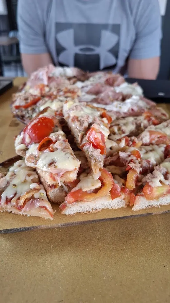 Tjaša Derstvenšek_Pizzeria K2_Bacu Abis_review