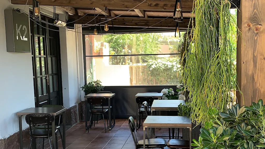 Pizzeria K2 restaurant in Bacu Abis