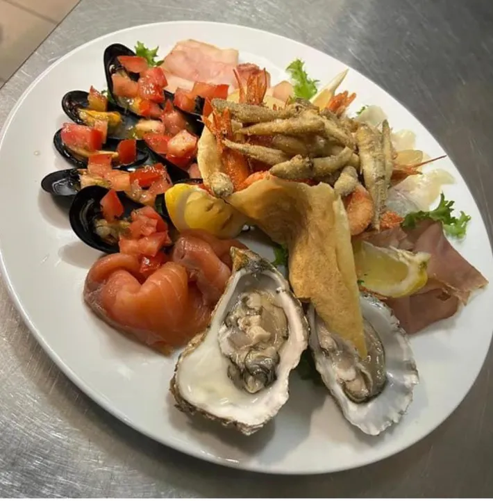 Adrián Vila_Centrale 38_Bacu Abis_review