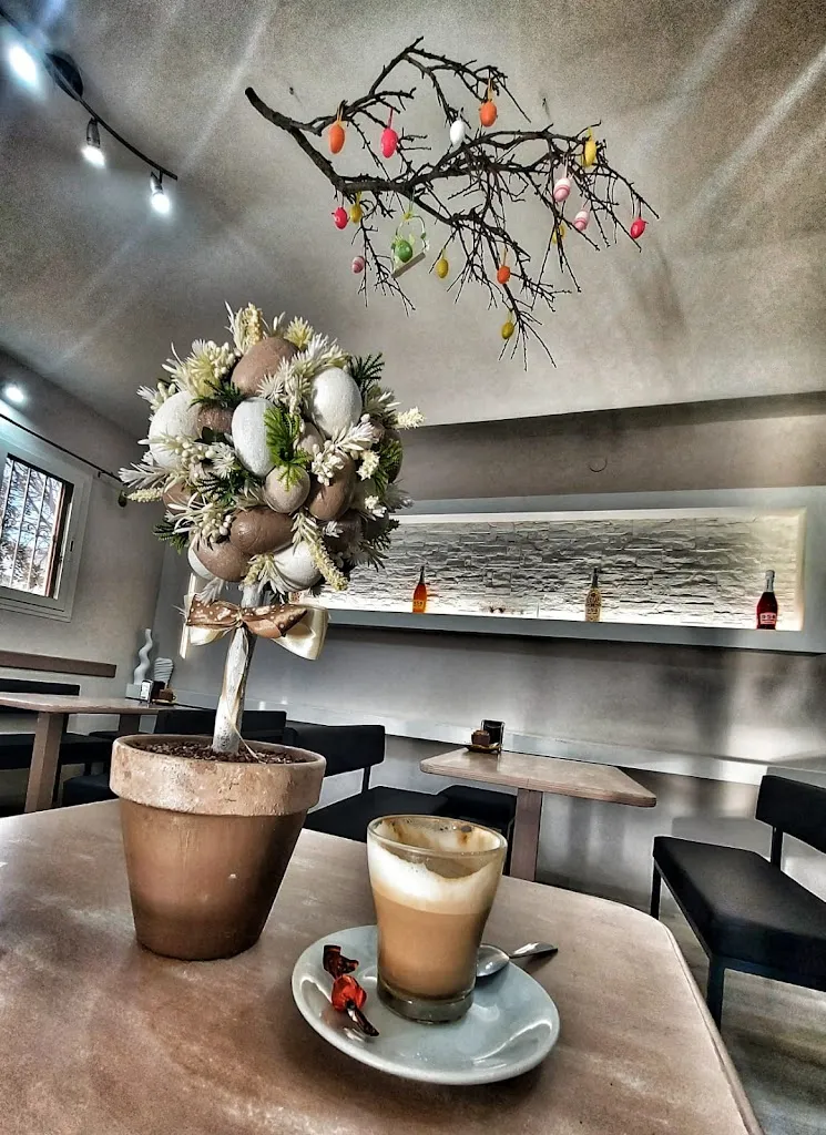 L'Angolo di Lucia Casula.. caffetteria_Bacu Abis_slider_image_2