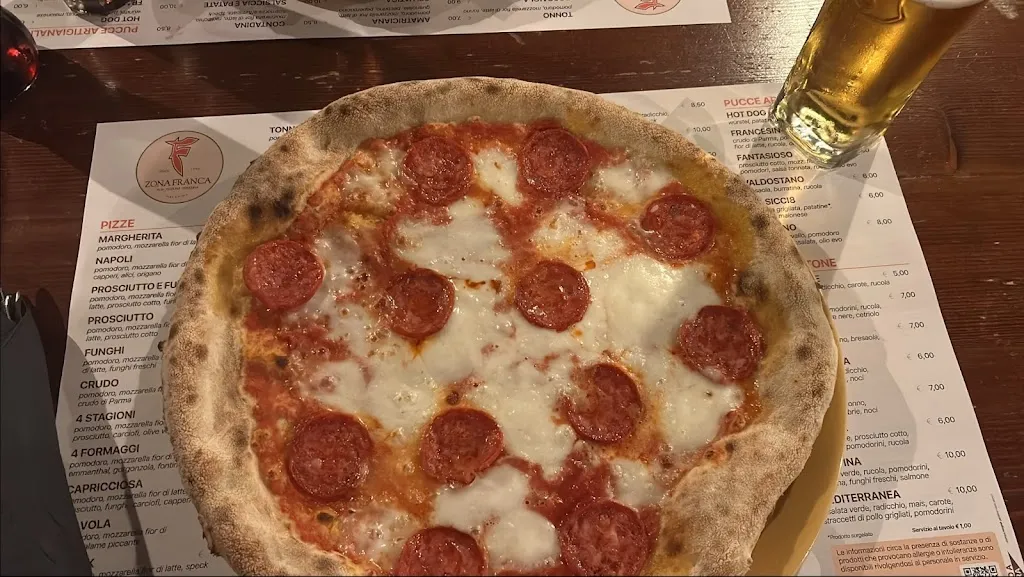 Erwin Bolli_Zona Franca Pub_Galatina_review