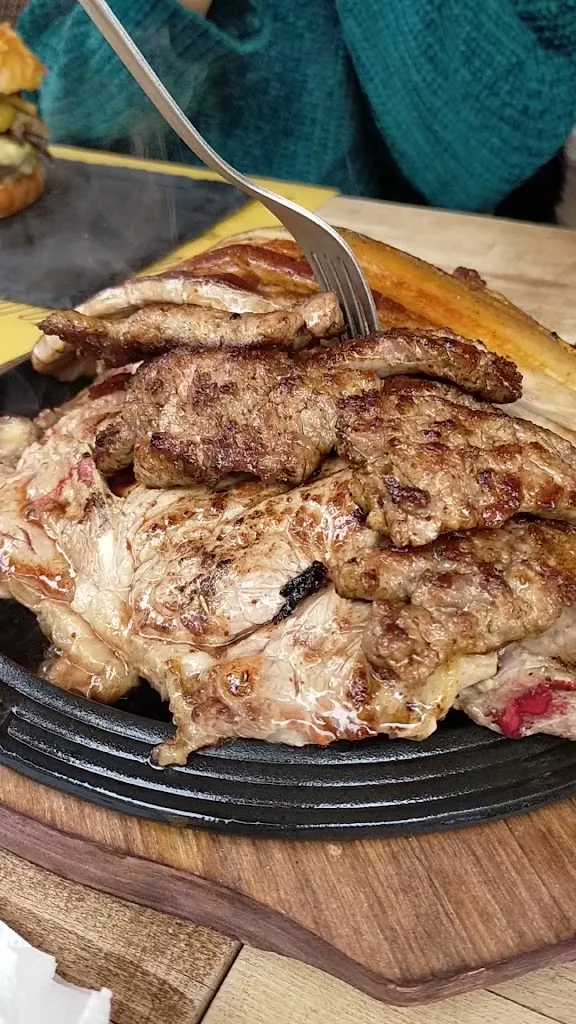 Ristobar Birreria Su Monumentu_Bolotana_slider_image_2