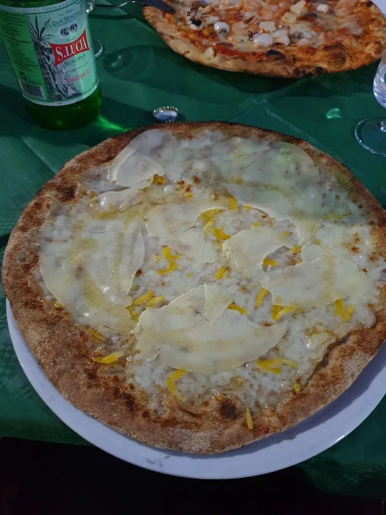 Tiziana D._Old Country Pizzeria_Bonarcado_review
