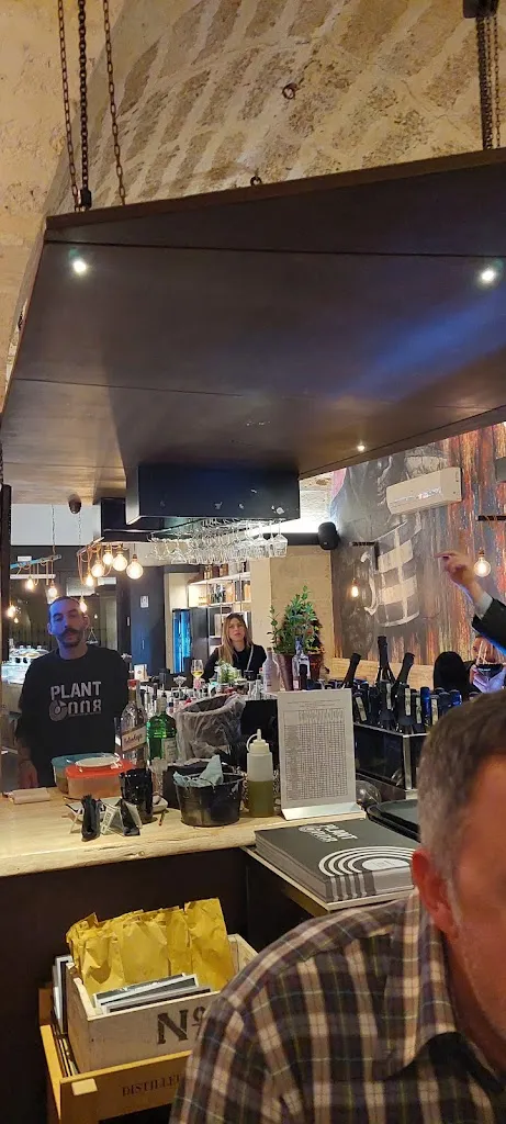 Carmen S_PLANT 008...cigari coffee snack & drink.._Galatina_review