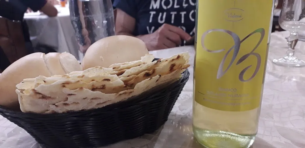 mauro lorenzo gallo_Albergo Ristorante La Madonnina_Buddusò_review