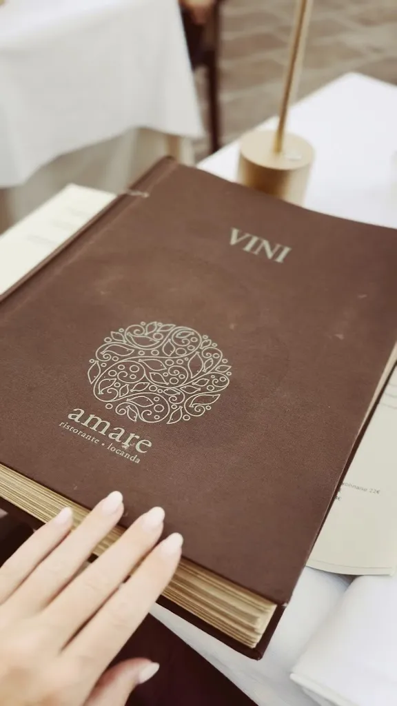 Jessica Strickson_Amare • Alla Guardiola_Bessude_review