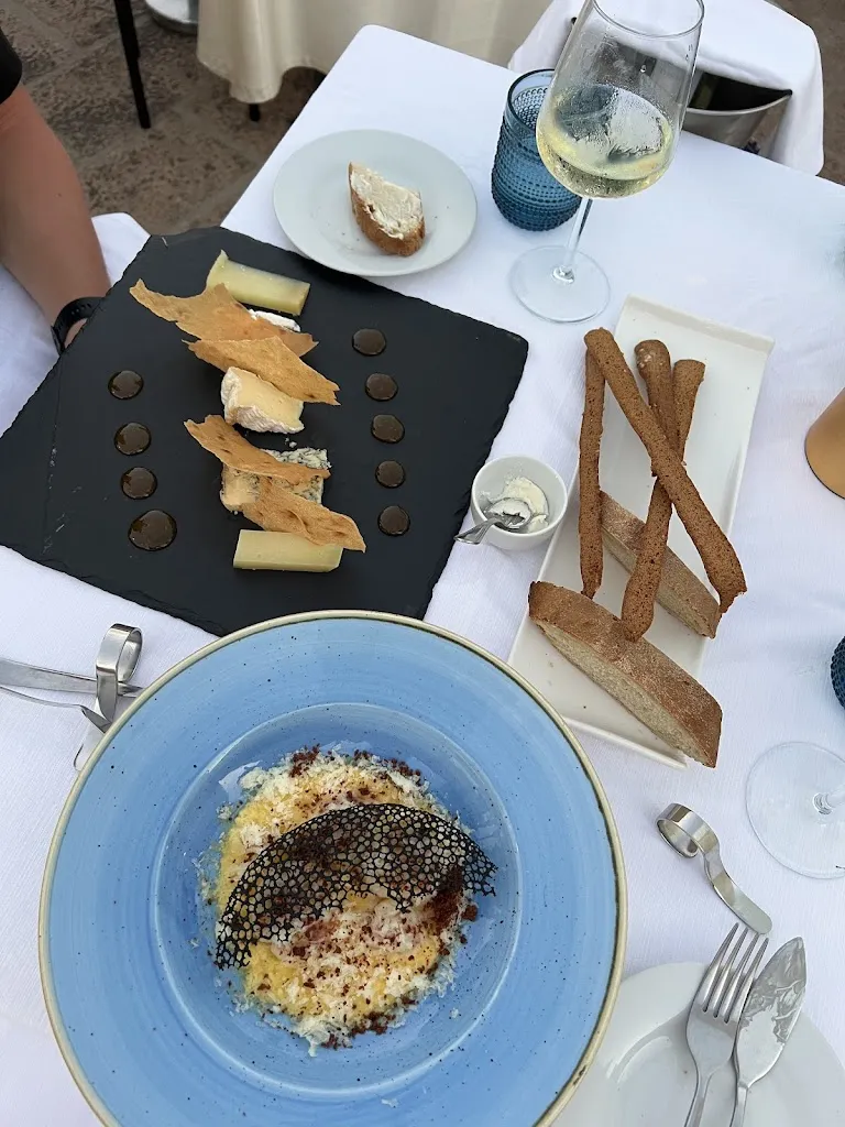 Lisette L_Amare • Alla Guardiola_Bessude_review