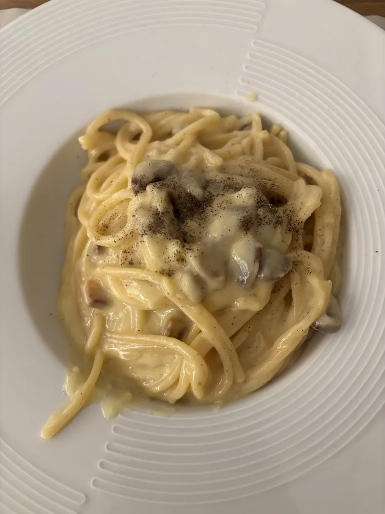 Sale & Pepe_Bessude_slider_image_2