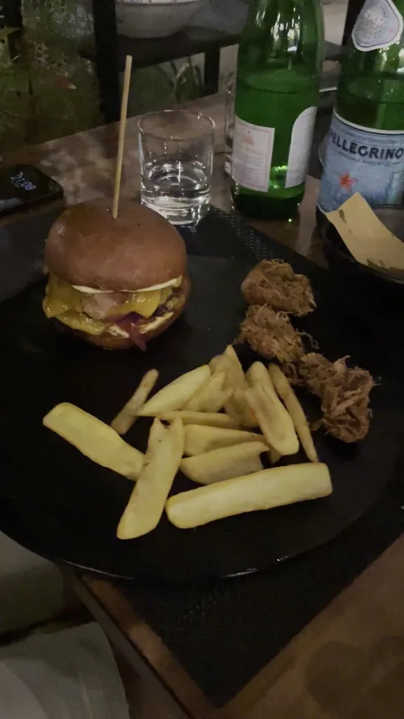 Meat'n'Burger-Galatina_Galatina_slider_image_2