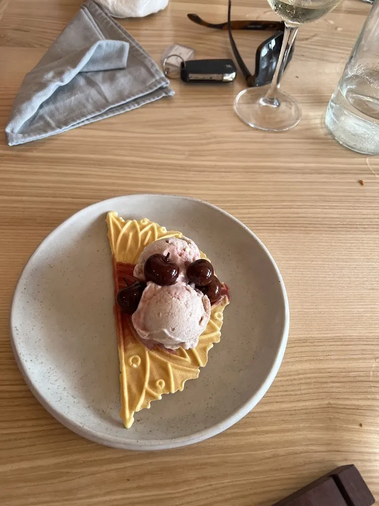 Roberta Carello_Kris Eight_Burcei_review