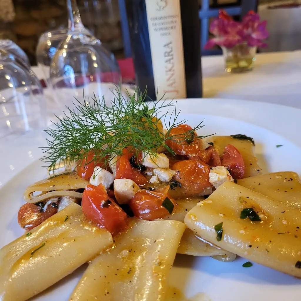 RISTORANTE S'ISCUGIA_Bosa_slider_image_2