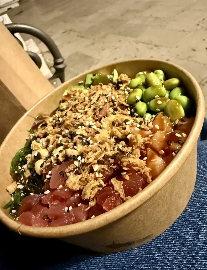 Maria Balena_Just Pokè_Galatina_review