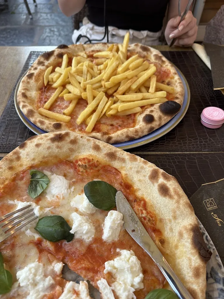 Cornel-Ionut Badea_Trattoria Pizzeria Le 2 Piazze_Bosa_recensione