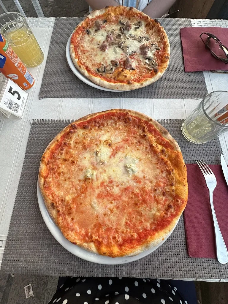 Le Vecchie Conce restaurant in Bosa