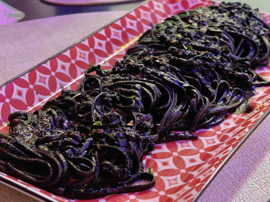 Vsevolod Ryabykh_Bistrot Galleria 13_Buggerru_review