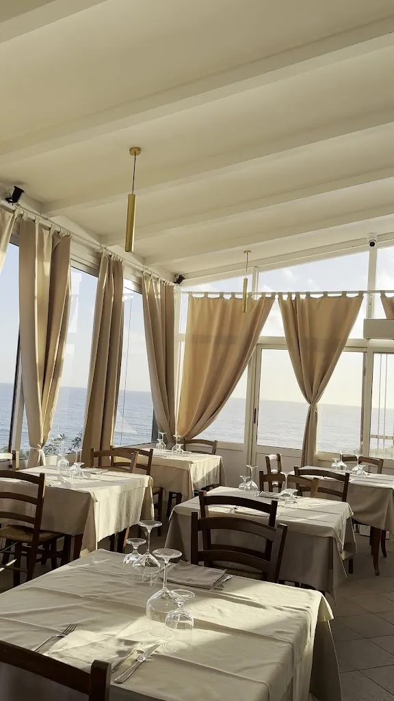 Nico Rabino_Bora Bora Pizzeria Ristorante_Buggerru_review