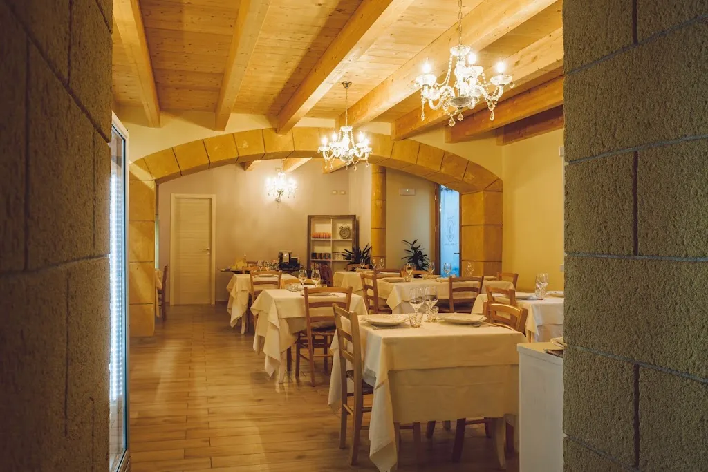 Osteria Sa Bell'e Crabasa restaurant in Cabras