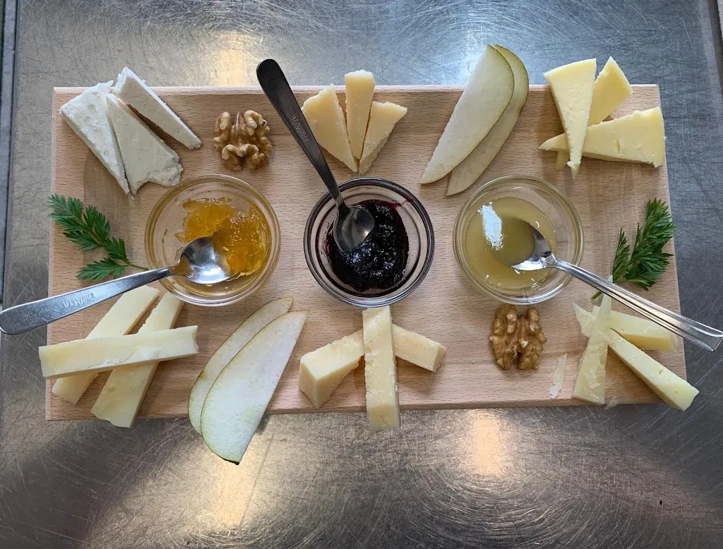 Zeus Bar di Imperio Maria Grazia_Calangianus_slider_image_3