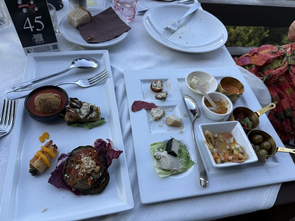 Carleton “CDUB57” Wallace_Ristorante Rocca 'Ja_Castelsardo_review