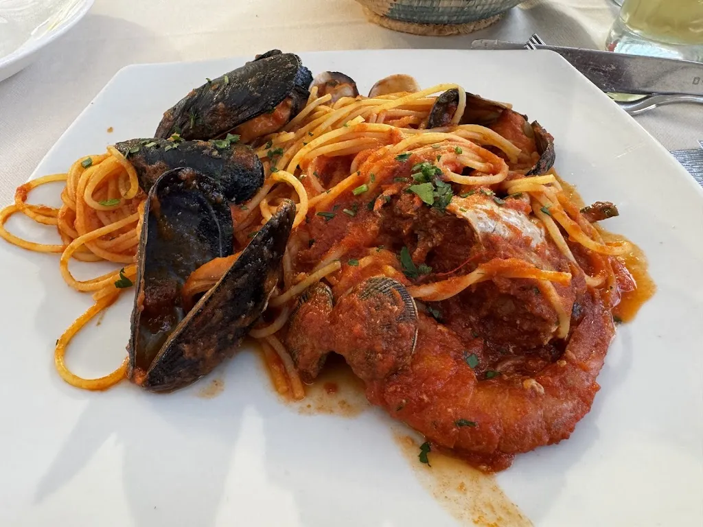 Nizam Uddin_Trattoria da Edoardo_Castelsardo_recensione