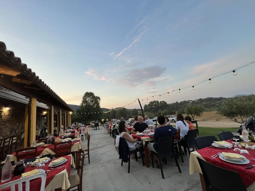 Agriturismo S’Acqua Callenti restaurant in Castiadas