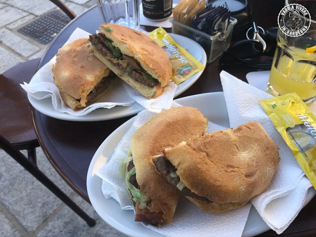 Red's bar di Ruiu_Chiaramonti_slider_image_2