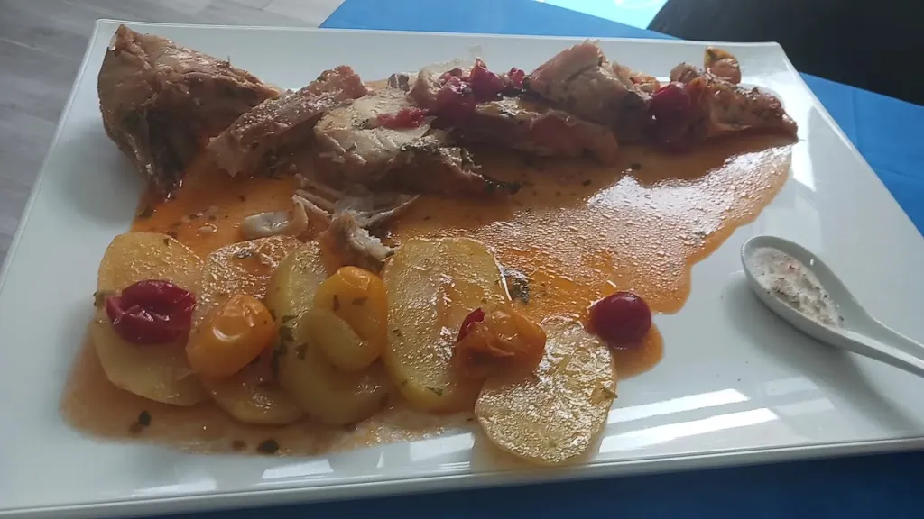 Trattoria La Voce del Mare_Codaruina_slider_image_2