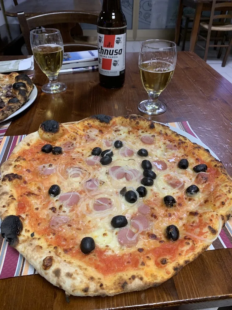 Michael Hut_Bar Dello Sport Di Piras Corrado_Cortoghiana_review