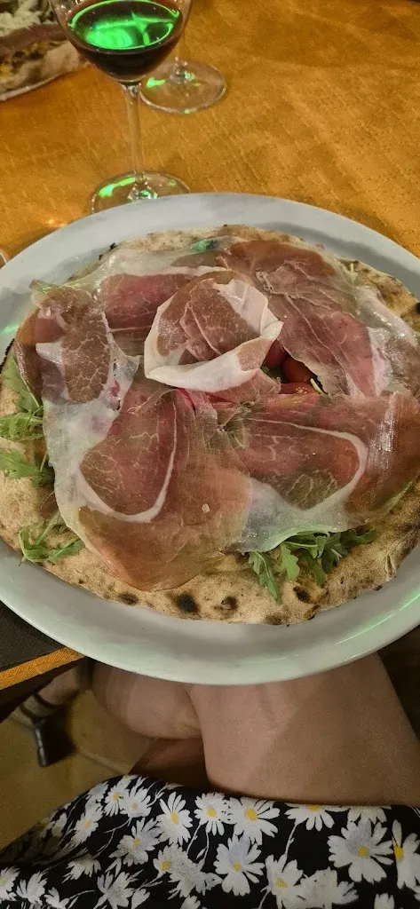 Lottie Thompson_Ristorante Pizzeria La Poltrona_Cala Gonone_review