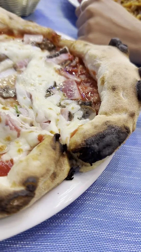 Terra di Mare Ristorante - Pizzeria_Cala Gonone_slider_image_2