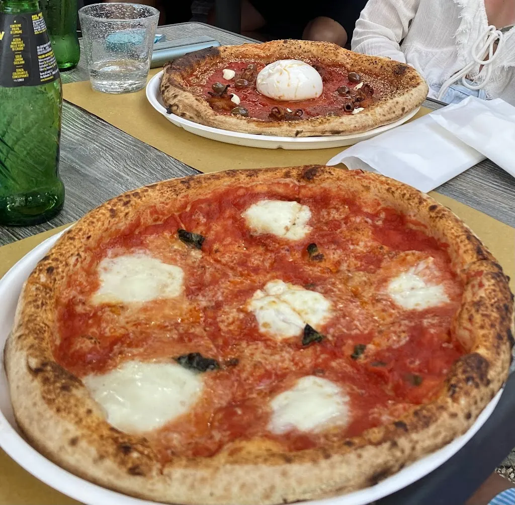 Pizzeria Zio Pedrillo_Cala Gonone_slider_image_3