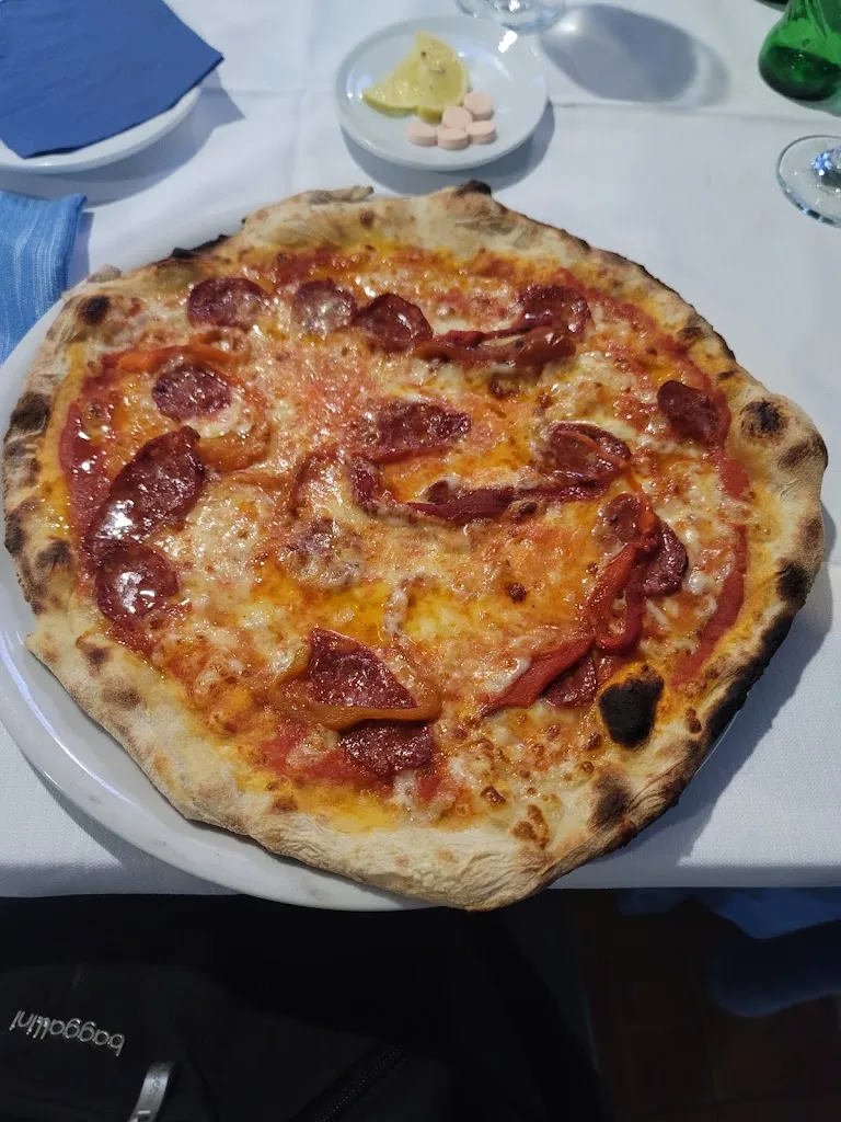 V Quette_Musicafe_Cala Gonone_review