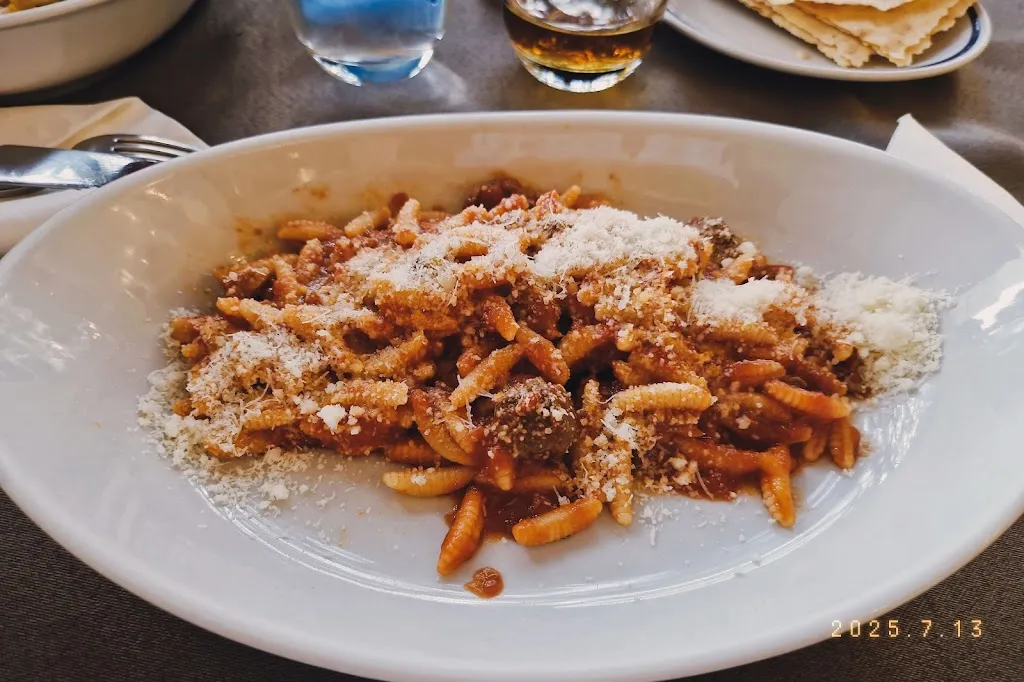 Isabelle Jacob_`DuePi` Ristorante - Pizzeria - Live Grill_Cala Gonone_review