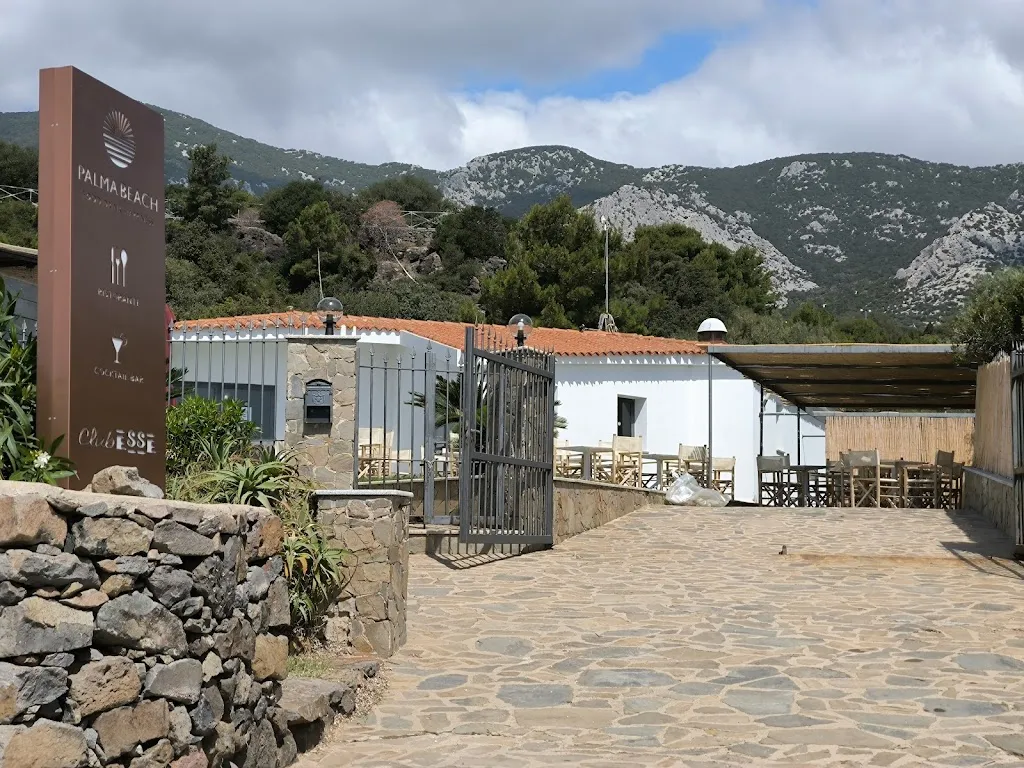 Dona DM_PALMA BEACH GONONE_Cala Gonone_review