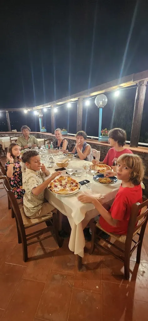 Danielle Marie Muniz_Hotel Ristorante Sant'Elene_Cala Gonone_review