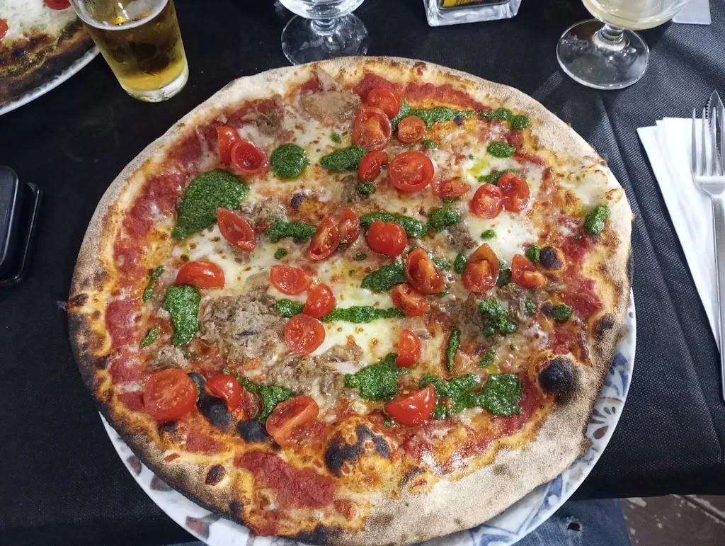 Antonino Fazio_Dolce Nero Ristorante Pizzeria_Decimoputzu_review