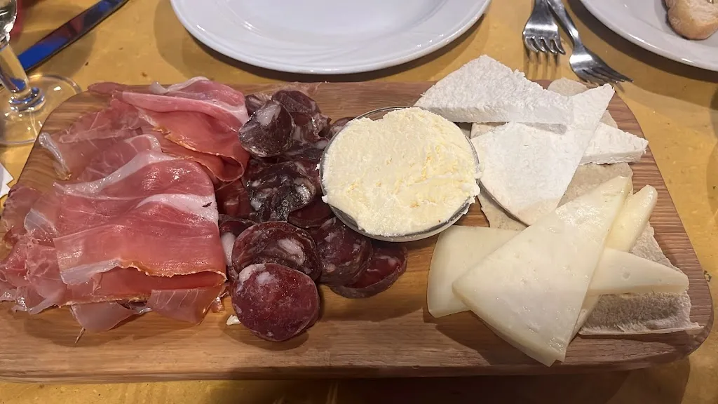 Ristorante Sa Mesa_Decimoputzu_slider_image_2