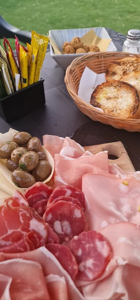 Ellie_Chiosco South Park_Decimoputzu_review