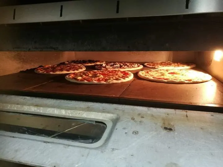 Menu_Pizz Stop_Decimoputzu_image_5