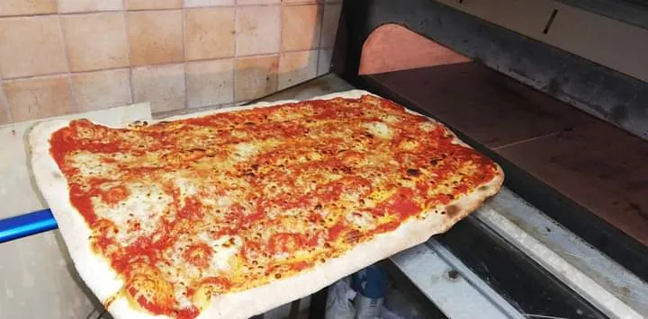 Pizz Stop_Decimoputzu_slider_image_2