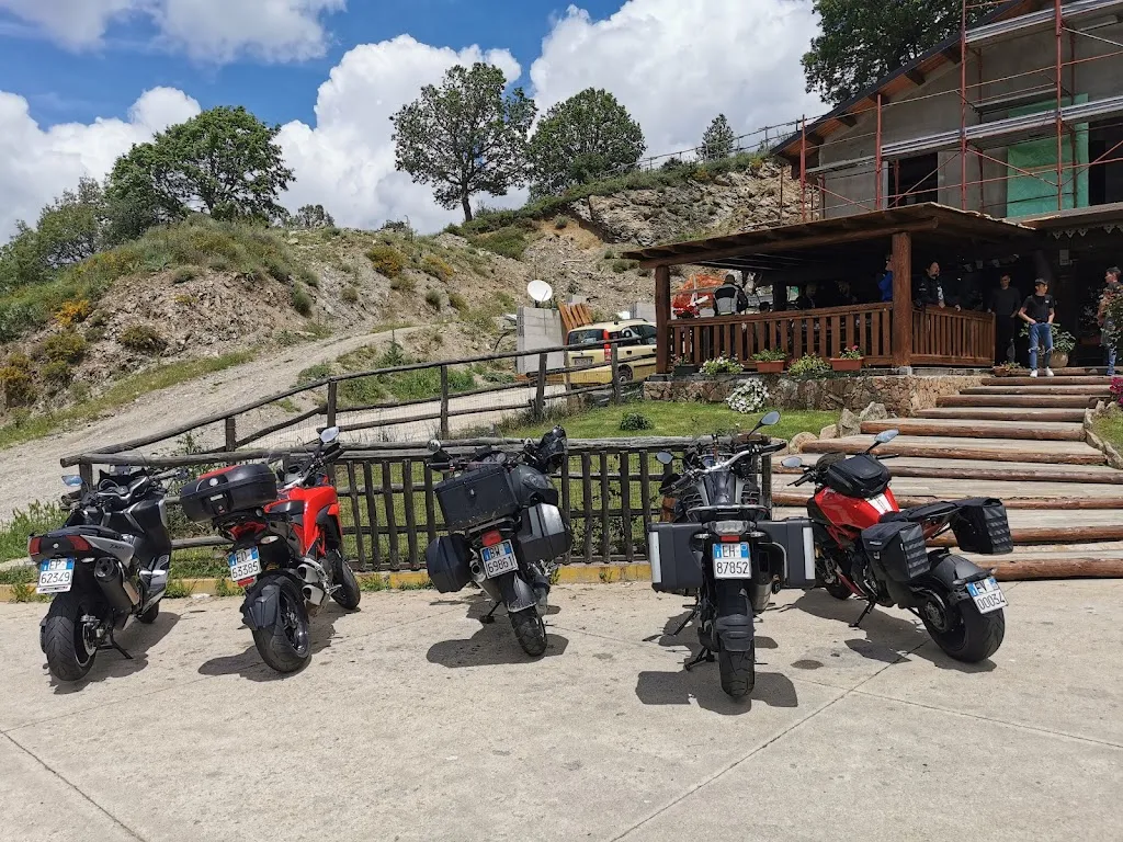 Is Cubas_Desulo_slider_image_3