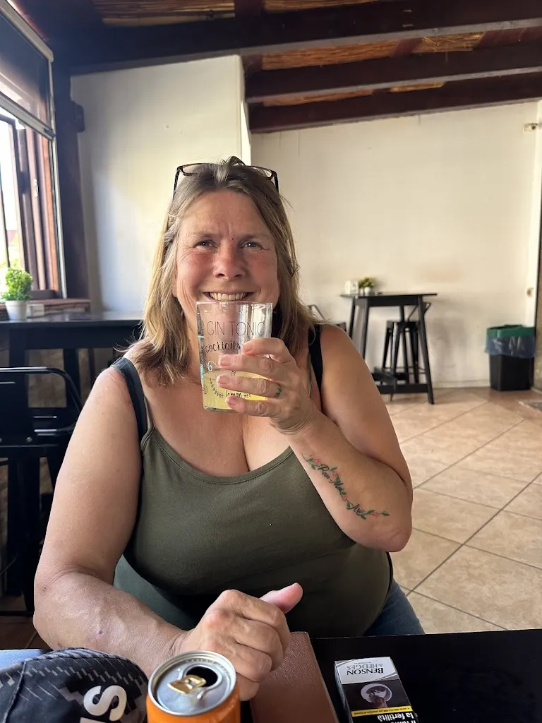 Maggs Etherington_Zero 81_Capoterra_review