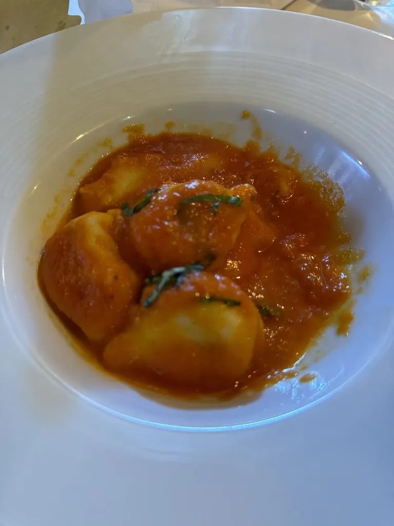 Emily Robinson_Bardy's Relax Food & Drink House_Dolianova_review