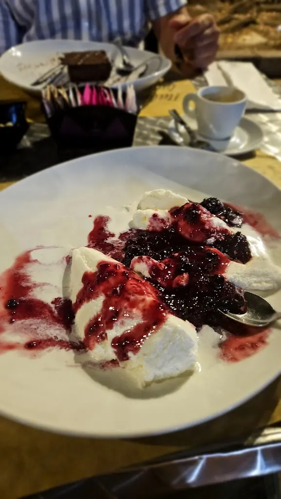 Adriano Rampage_Il Nostro Mondo_Dolianova_recensione