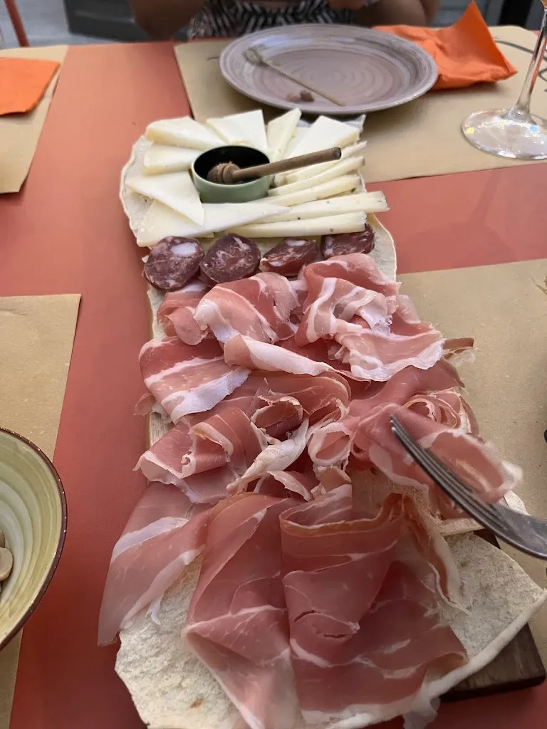 Valeria Demontis_Uva Bar Dolianova_Dolianova_review